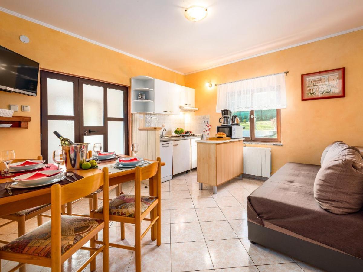 Holiday Home Hacienda - Pzn316 By Interhome Tinjan Esterno foto