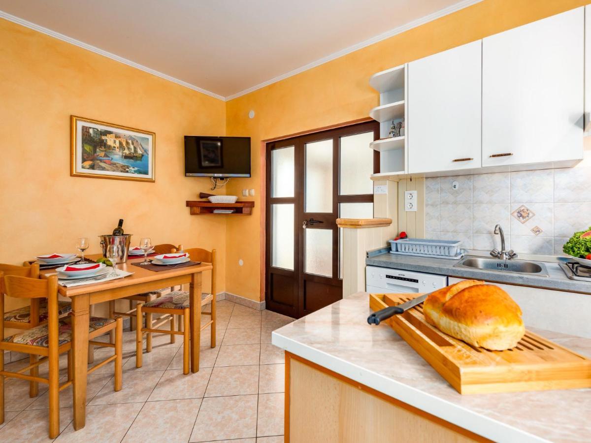 Holiday Home Hacienda - Pzn316 By Interhome Tinjan Esterno foto