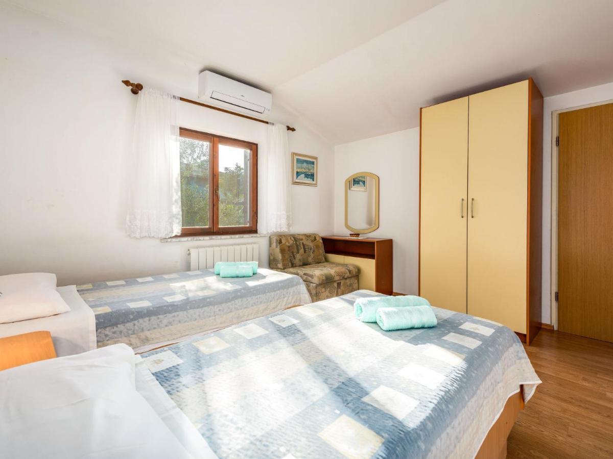 Holiday Home Hacienda - Pzn316 By Interhome Tinjan Esterno foto