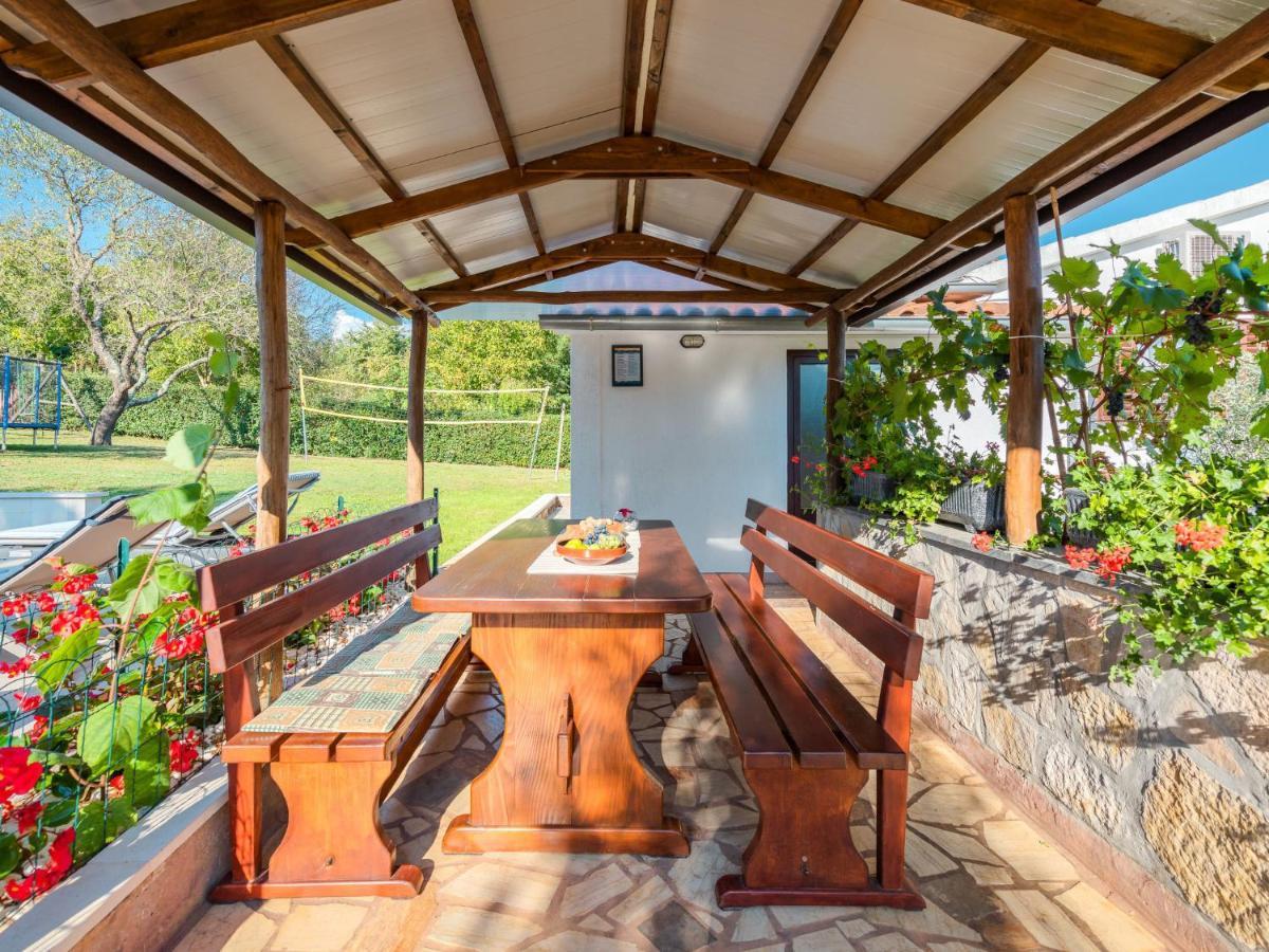 Holiday Home Hacienda - Pzn316 By Interhome Tinjan Esterno foto